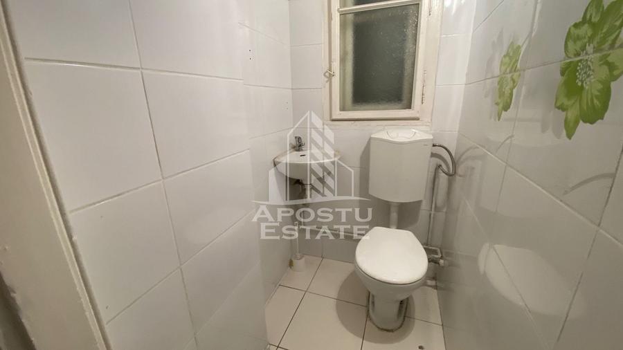 Apartament cu 4 camere decomandat în Central