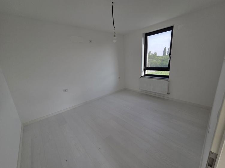 Apartament cu 2 camere semidecomandat în Dumbrăvița
