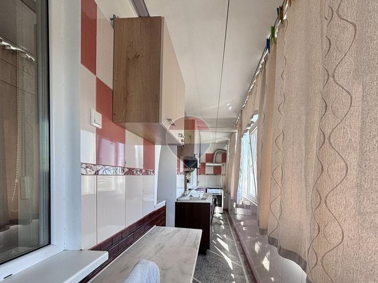 Apartament cu 2 camere decomandat, mobilat în Casa de Cultură