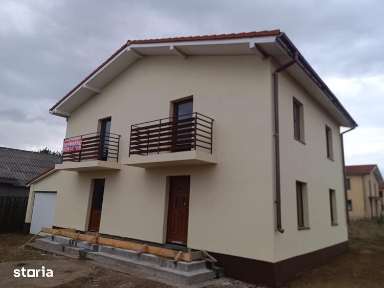 Casă cu 6 camere cu Teren 426 Mp în Agigea