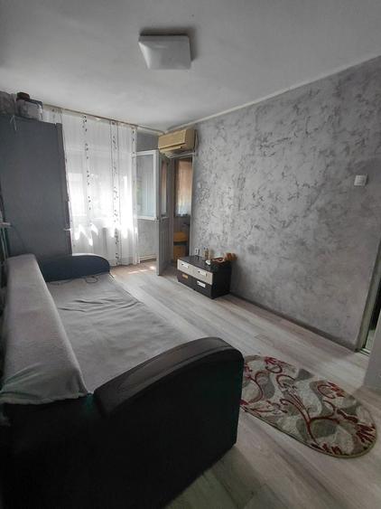 Apartament cu 2 camere semidecomandat, mobilat în Micro 40