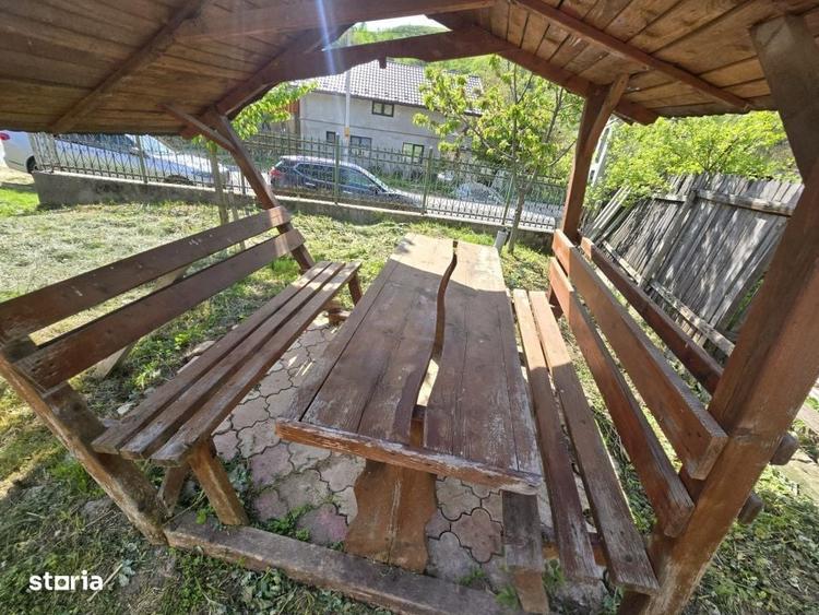 Casă cu 2 camere în Izvorani