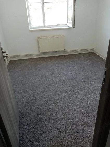 Apartament cu 4 camere decomandat în Cetate
