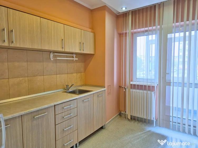 Apartament cu 2 camere decomandat în Ostroveni