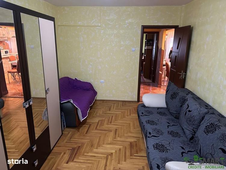 Apartament cu 3 camere decomandat în Traian