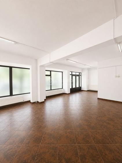 Spațiu comercial, de 128.38999938965 mp, în Nicolina