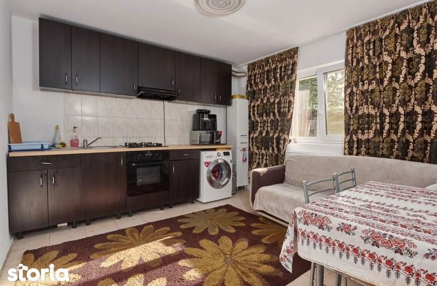 Casă cu 4 camere cu Teren 500 Mp în Popricani