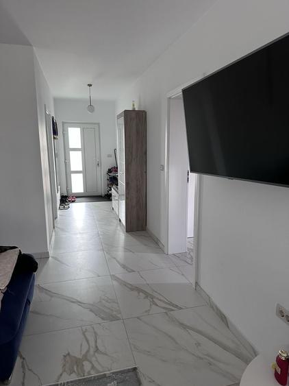 Casă cu 3 camere în Urseni