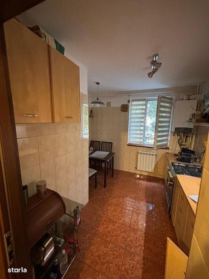 Apartament cu 3 camere în Berceni
