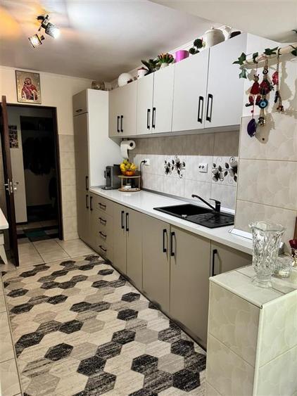 Apartament cu 2 camere decomandat în Apollo
