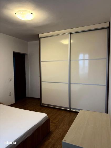 Apartament de 2 camere zona TRACTORUL, - 1