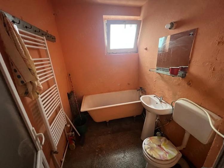 Apartament cu 2 camere semidecomandat în Brazda lui Novac