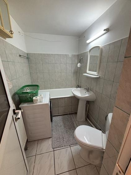Apartament cu 2 camere decomandat în Exterior Vest