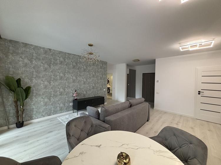 Apartament cu 2 camere decomandat, mobilat în Aradului