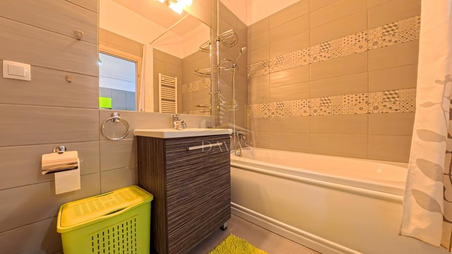 Apartament cu 2 camere semidecomandat, mobilat în Bună Ziua