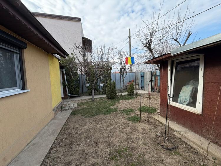 Casă individuală cu 2 camere cu Canalizare în Pantelimon
