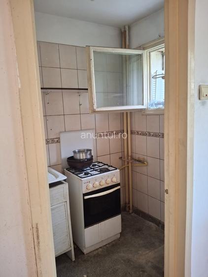 Garsonieră decomandată în Drumul Taberei