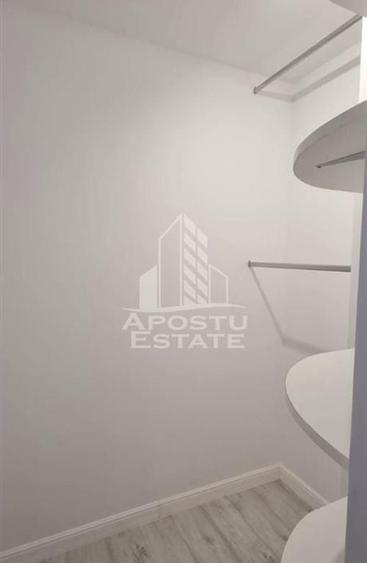Apartament cu 3 camere decomandat, mobilat în Torontalului