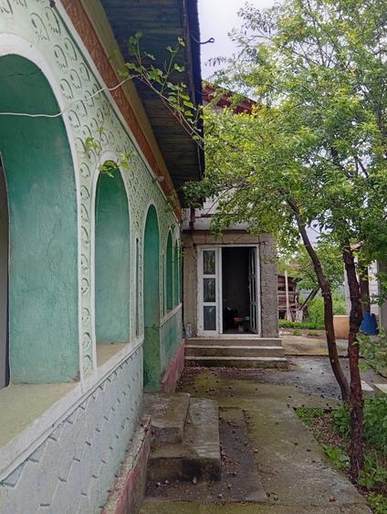 Casă cu 4 camere în Budișteni