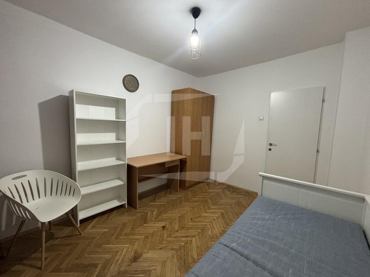 Apartament cu 3 camere decomandat, mobilat în Central
