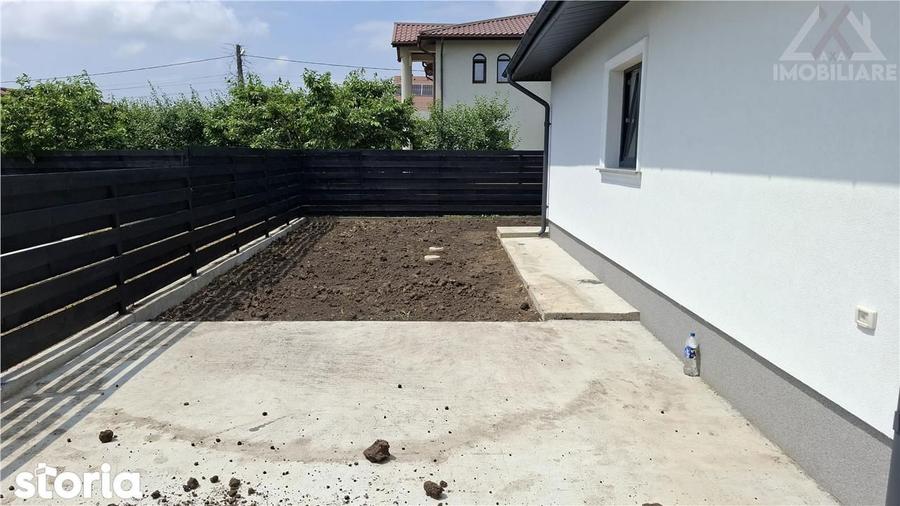 Casă cu 4 camere cu Canalizare în Rediu