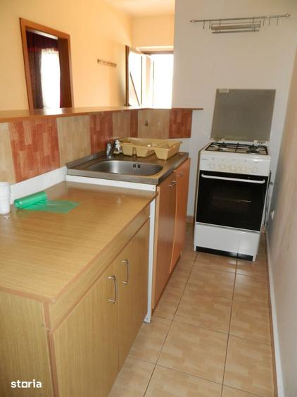 Apartament cu 2 camere semidecomandat în Aradului