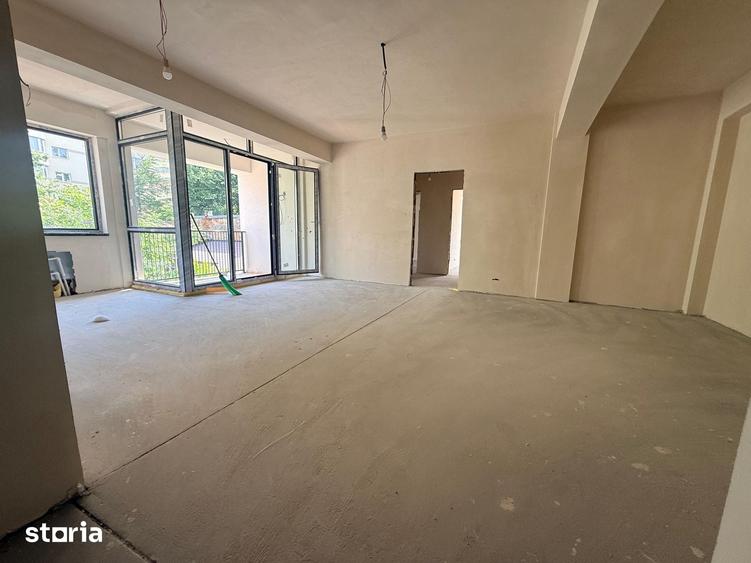 Apartament cu 3 camere în Ștefan cel Mare