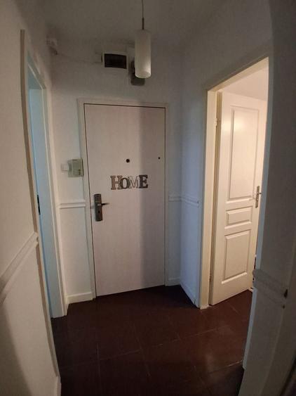 Garsonieră decomandată în Calea București