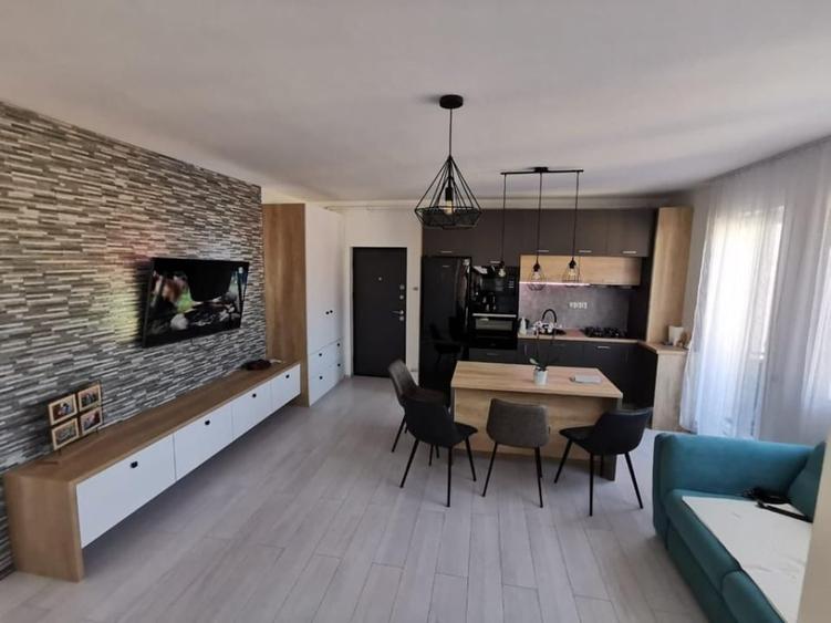 Apartament cu 3 camere în Florești