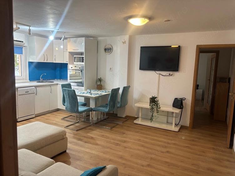 Apartament cu 3 camere semidecomandat în Militari