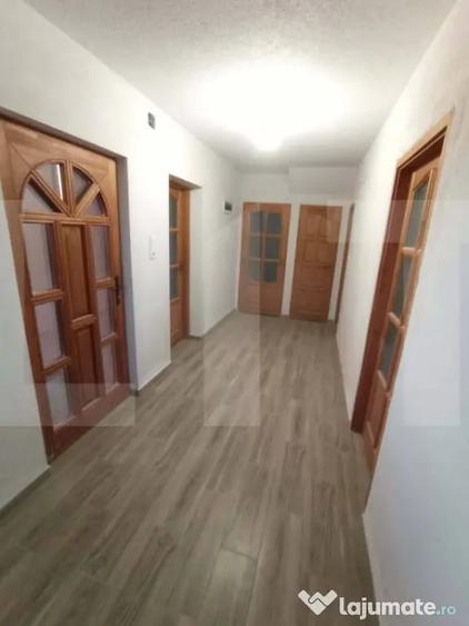Casă cu 5 camere cu Teren 486 Mp în Petriceni