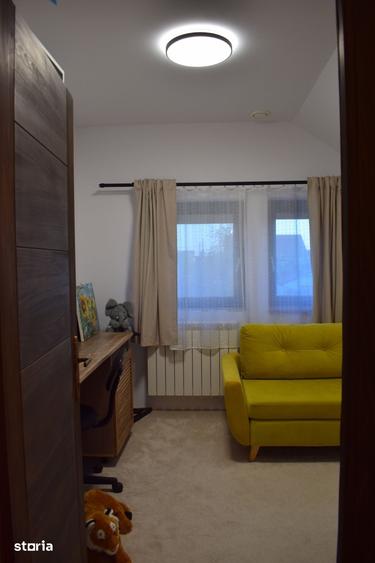 Casă cu 3 camere cu Teren 400 Mp în Rogerius