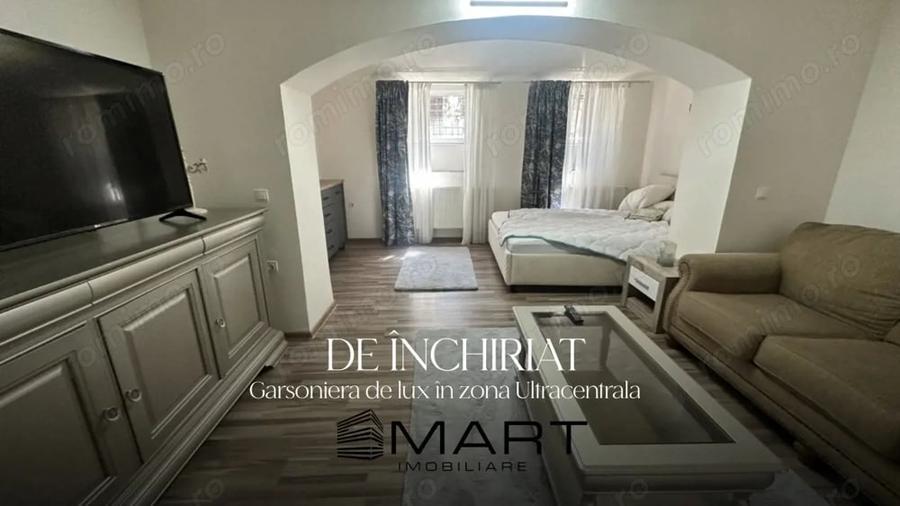 Garsonieră decomandată în Central