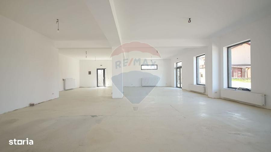 Spațiu comercial, de 320 mp, în Hărmanului