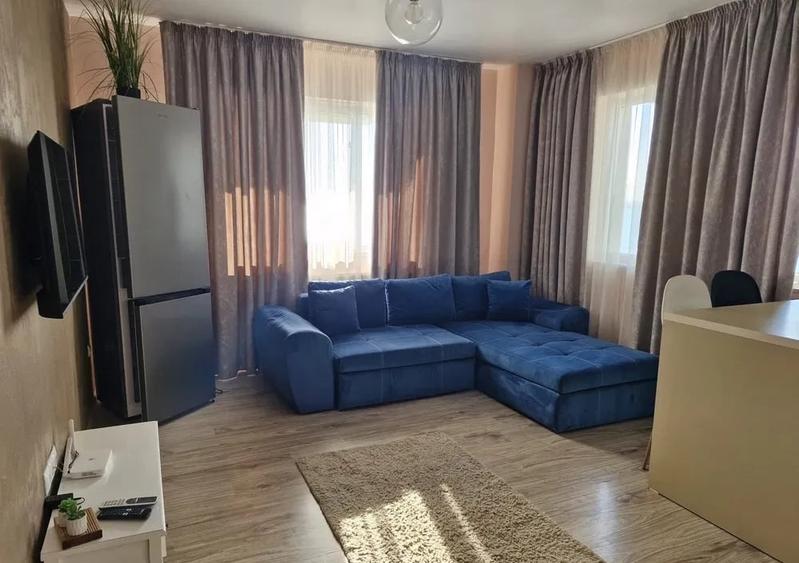 Apartament cu 2 camere semidecomandat, mobilat în Central