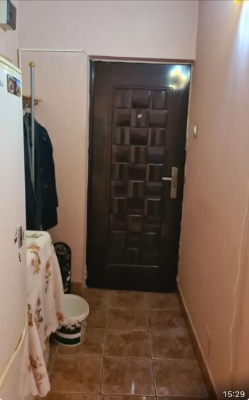 Garsonieră decomandată în Comuna din Paris