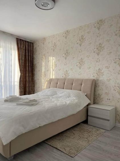 Apartament cu 2 camere decomandat, mobilat în Tractorul