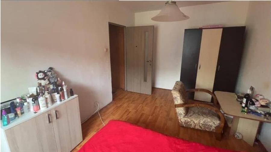 Apartament cu 2 camere decomandat, mobilat în Dâmbovița