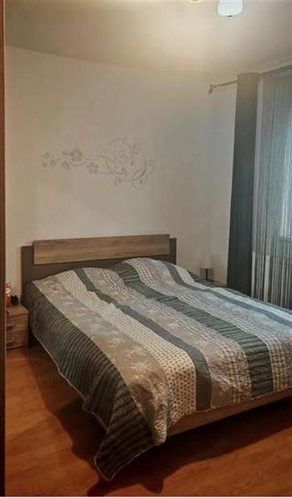 Apartament cu 3 camere decomandat, mobilat în Girocului