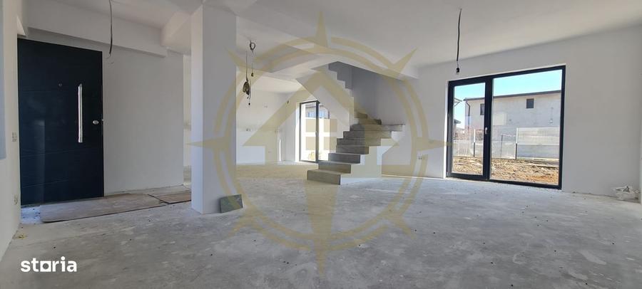 Casă cu 4 camere în Odăile