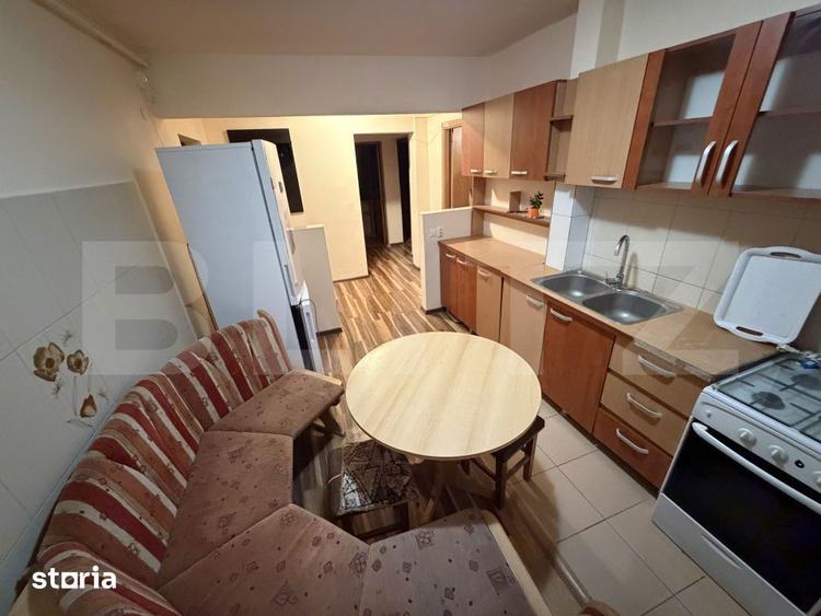 Apartament cu 4 camere în Cetate