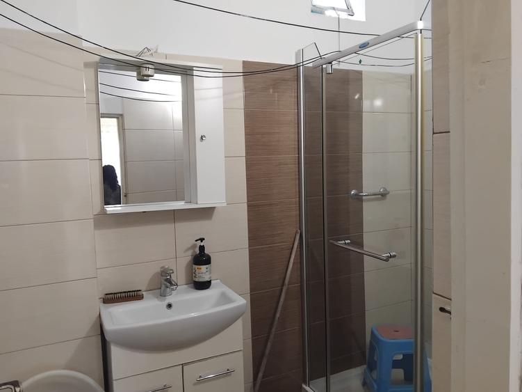 Casă cu 3 camere cu Teren 180 Mp în Tomis II