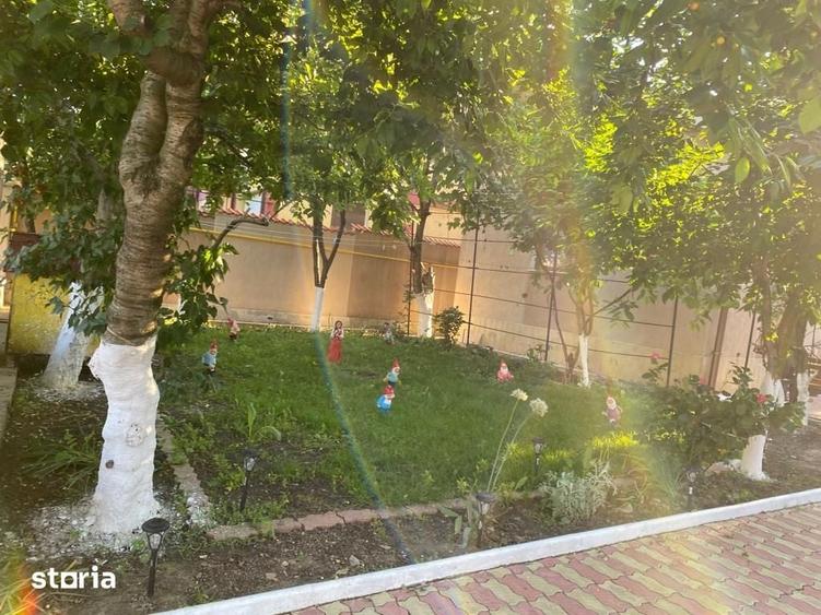 Casă cu Teren 1050 Mp în Central