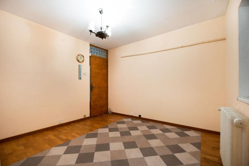Apartament cu 2 camere decomandat în P-ța Alba Iulia
