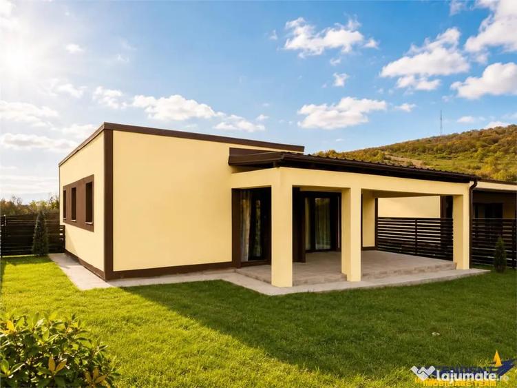 Casă cu 3 camere cu Teren 300 Mp în Noua