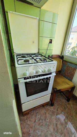 Apartament cu 3 camere decomandat, mobilat în Freidorf