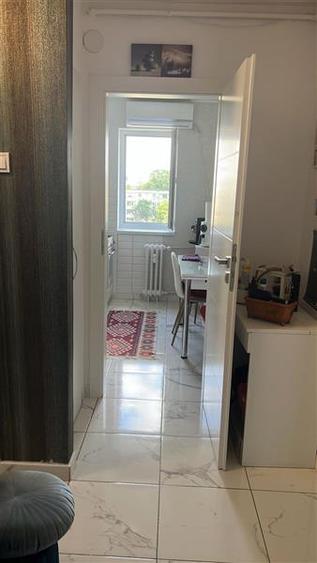 Apartament cu 2 camere decomandat, mobilat în Republicii
