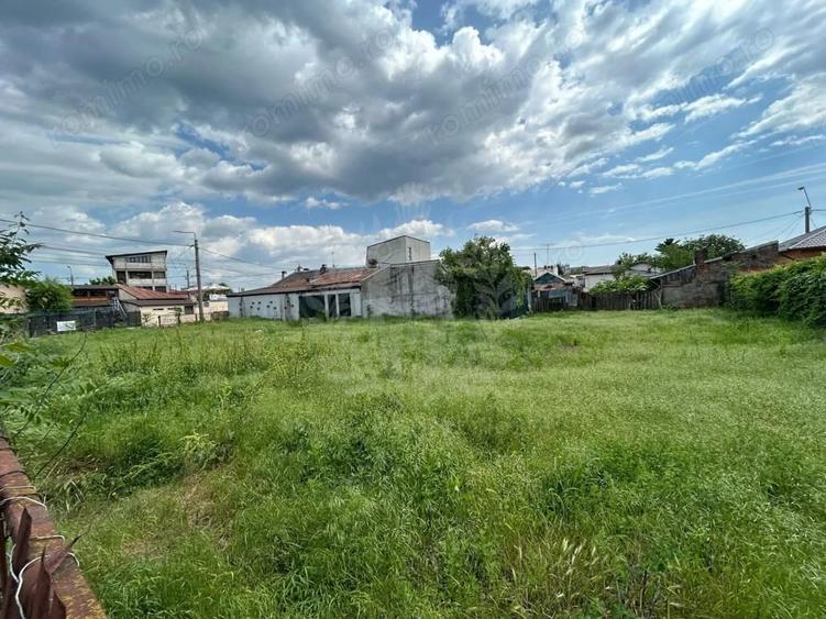 Teren de 1018 mp, în Central