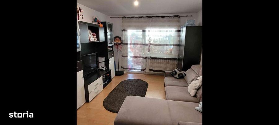Apartament cu 2 camere decomandat în Sud