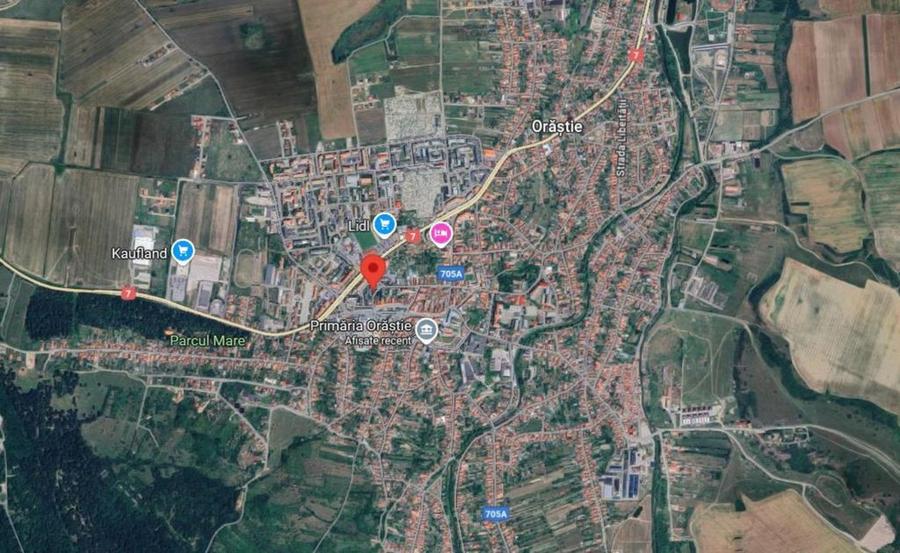 Apartament cu 3 camere decomandat în Central